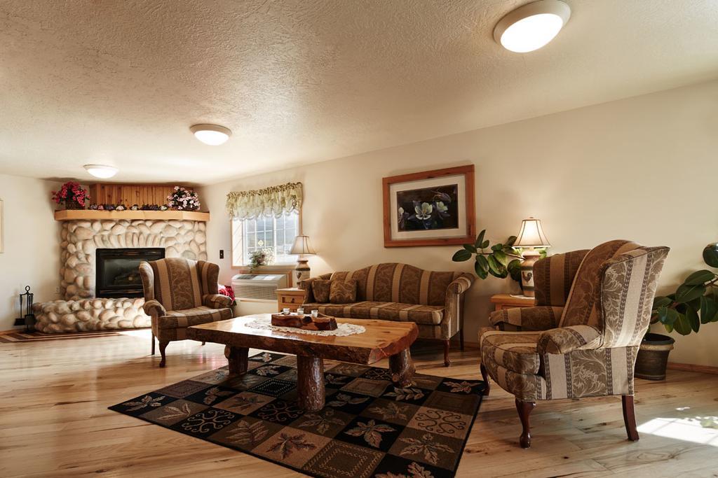 Columbine Inn And Suites レッドビル エクステリア 写真